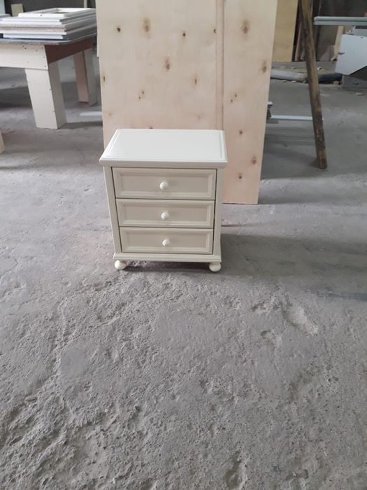 Тумбочки комоды шкафы