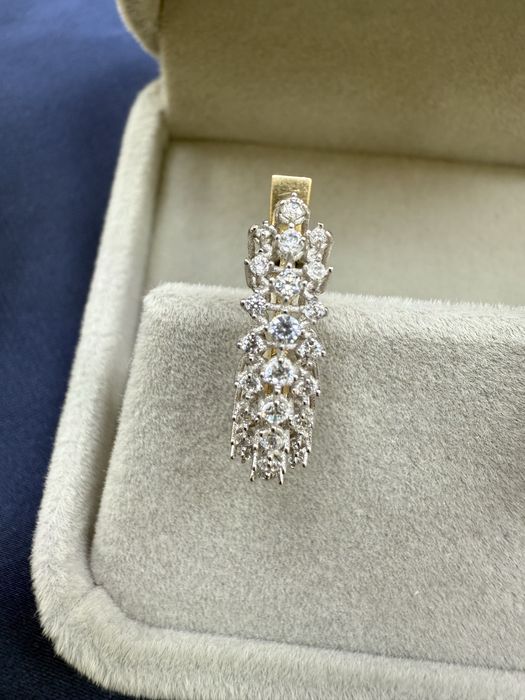 Золотые серьги с фианитами