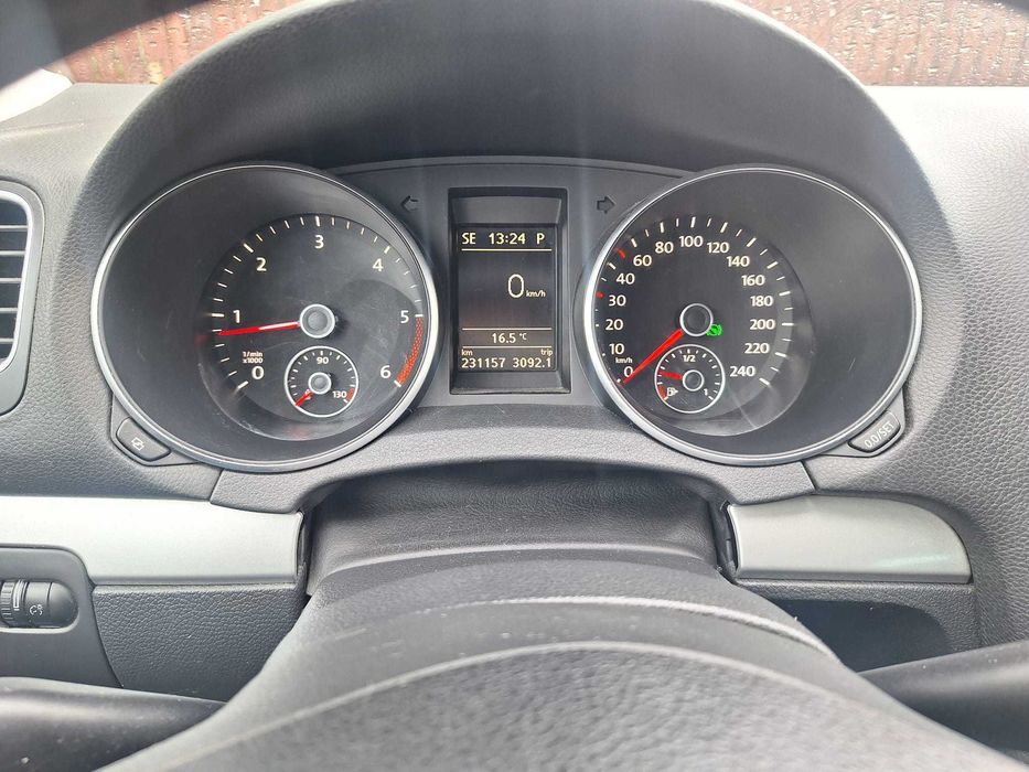 VOLKSWAGEN Golf 2010 — imagine 5