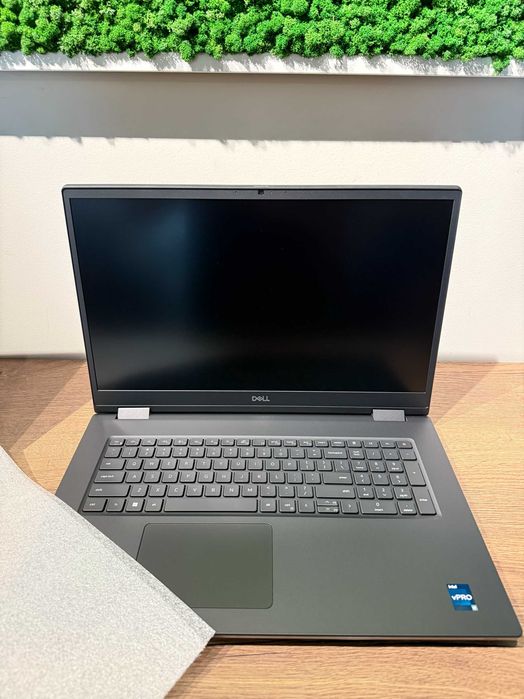 Laptop Dell Precision 7780 17.3" i7-13850HX 32GB RTX 2000 Ada 8GB 1TB