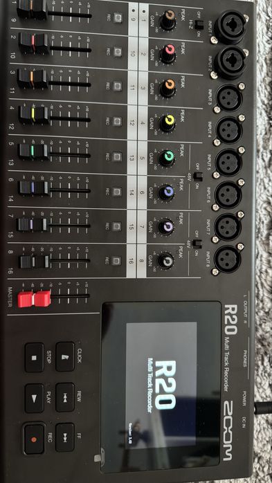Zoom R20 multitrack recorder inca in garantie