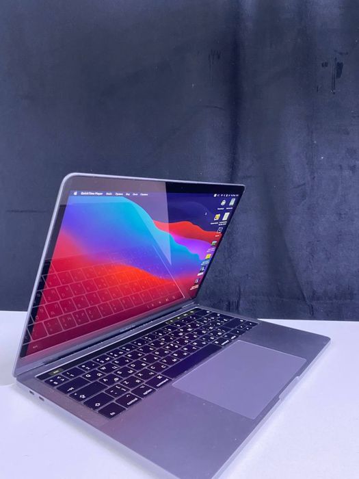 MacBook Pro 13.
