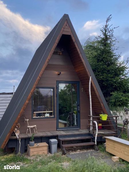 Vând cabane de lemn