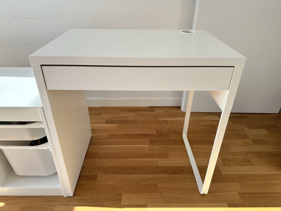 Birou Micke Ikea si ansamblu depozitare