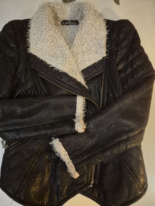 Дамско, есенно-зимно яке, черен цвят,.