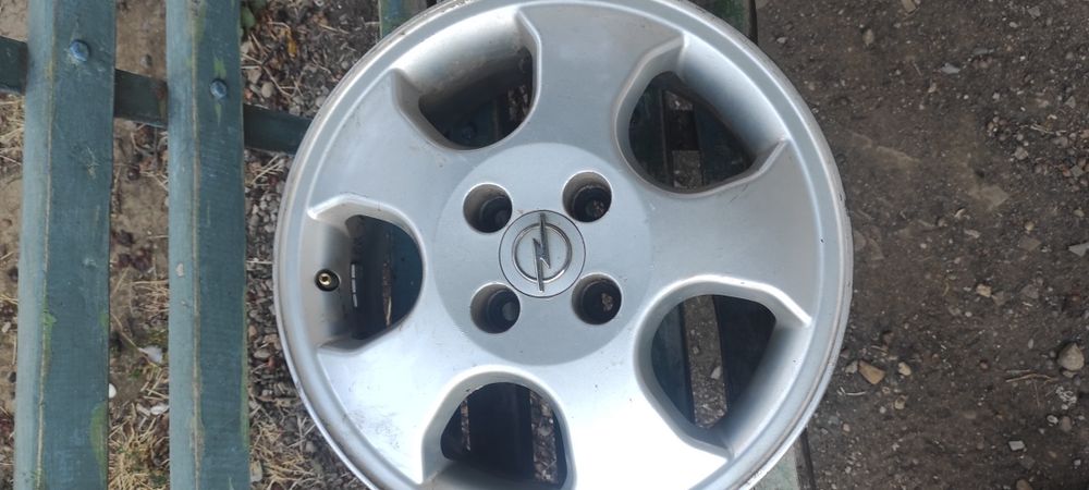 Продавам Джанти за Опел.