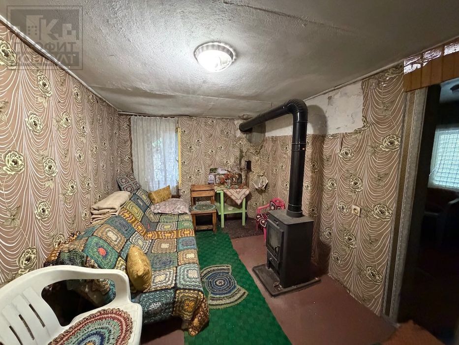 Къща с двор в с. Драганово, общ. Горна Оряховица