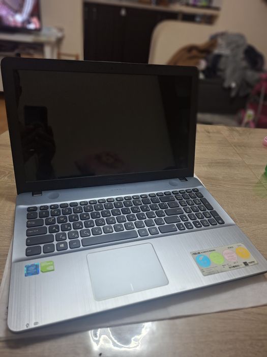 Лаптоп Asus за части