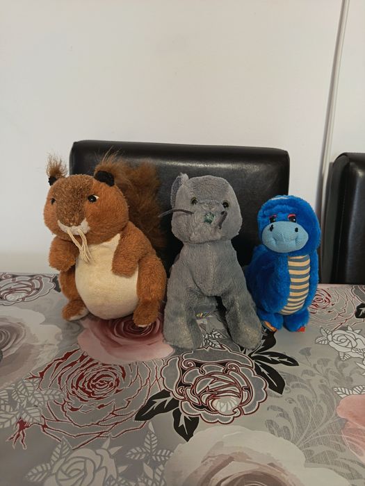 Lot jucării de pluș pentru copii