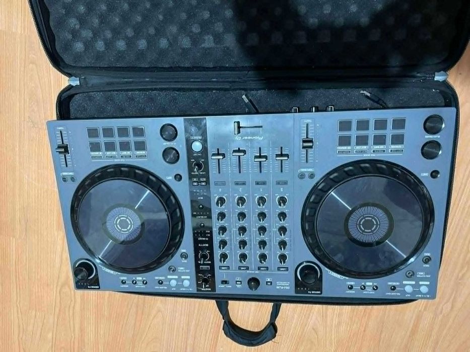 Pioneer DJ DDJ-FLX6 – 4-канален DJ контролер