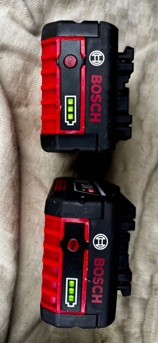 Зарядно Bosh Professional 18V 8Ah + 2 Батерии  Бош 18V 5 Ah