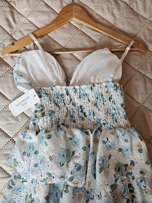 Дамска къса рокля с камъчета