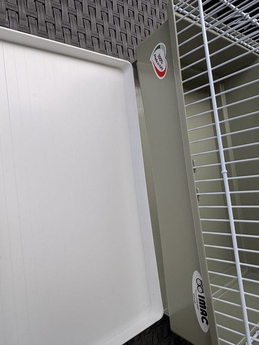 Vând colivie pentru canari