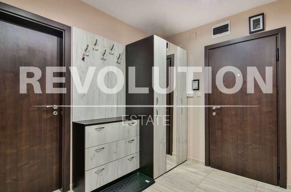 Дава се под наем Тристаен апартамент в Варна, Конфуто - 80 кв.м за 710 € - Снимка #6