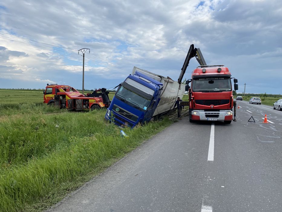 Tractariauto  camioane,buzau , a7 , microbuze24/7, utilaje Ialomița