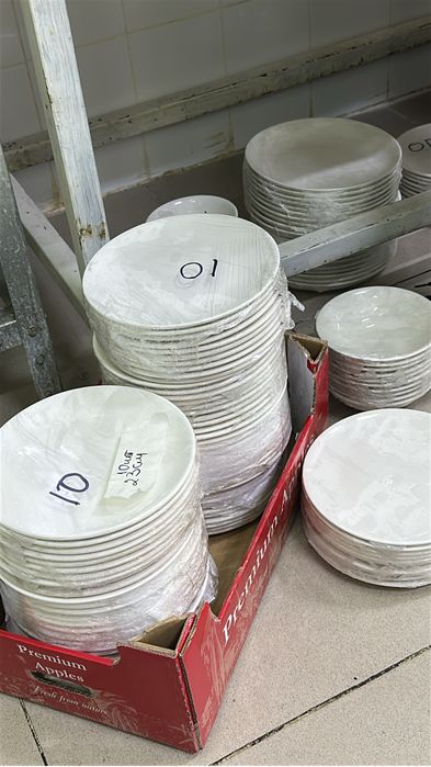 Продаются белые  тарелки для дома и общепита