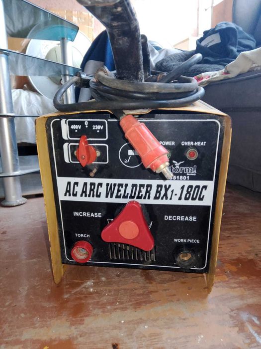 Продаются-Сварочный аппарат трансформатор отличном рабочем состоянии+