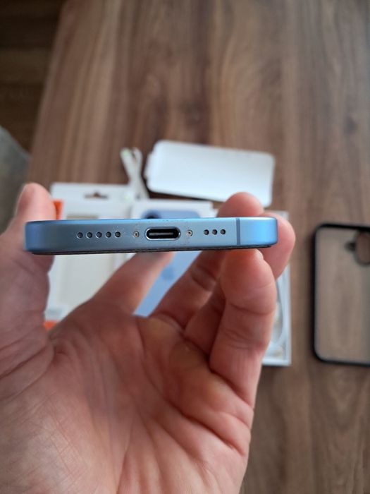 Продавам Iphone 17 256GB  100% батерия mist blue 24м. гаранция