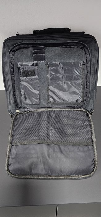 Geanta laptop tableta Upu 2004 pret 100 lei