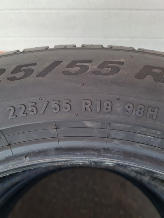 Летни гуми 2 броя PIRELLI Scorpion 225 55 R18 дот 2923