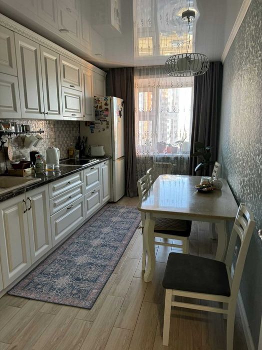 3 ком. квартира в районе ДСР!