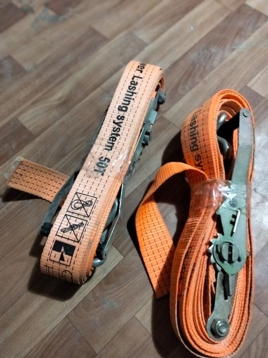 Стяжка  для  груз .