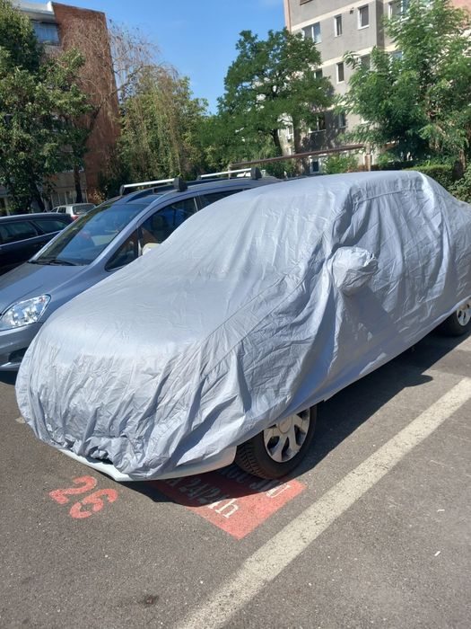 Husa gri masina Dacia Logan