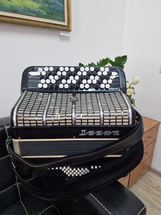 Баян 5 рядный ДЕБЮТ