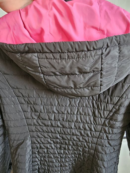 Продам женскую куртку