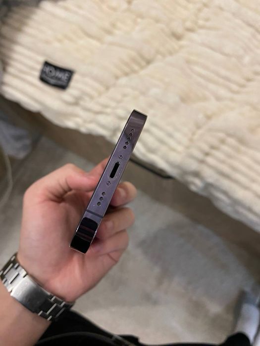 Продам Айфон 14 про 256