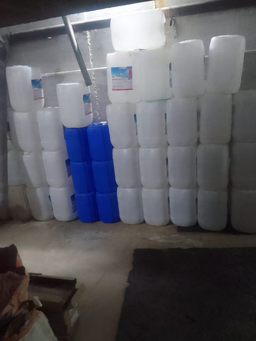 Канистры 30 литровые.