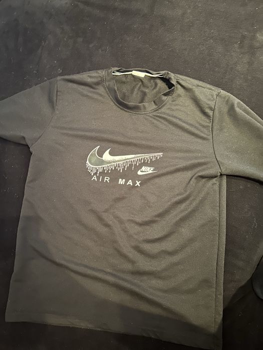 Мъжки тениски.