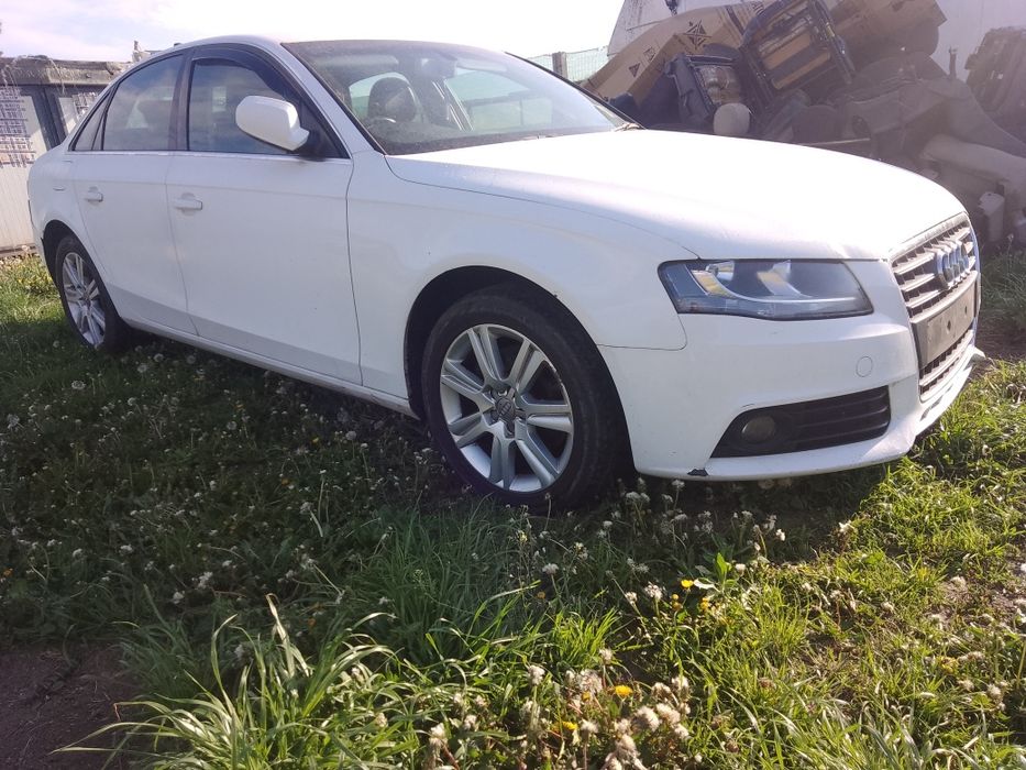 Dezmembrez Audi A4 B8 Anul 2010