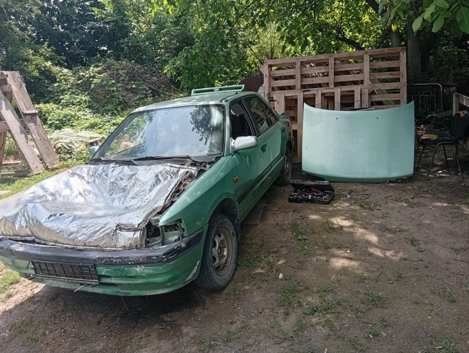 Продам Мазда 323