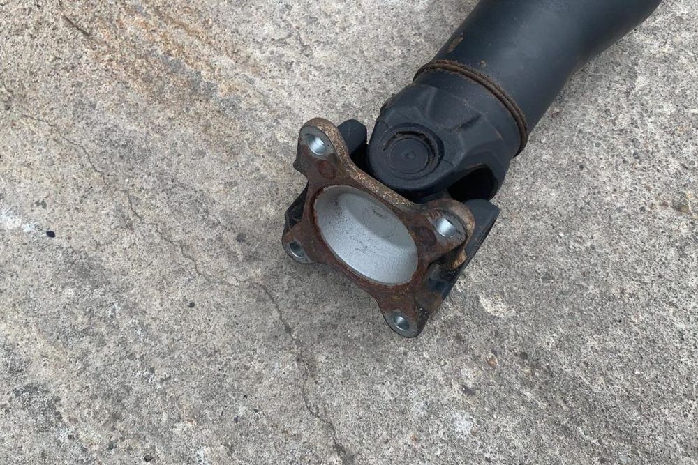 Cardan două bucăți a9064104406 bucata de la punte 144 cm, bucata cutie 87,5 cm Mercedes Sprinter 2.2 CDI 2006-2012