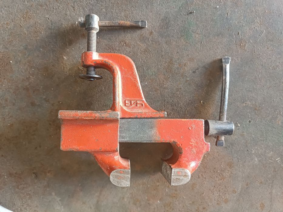 Продам тиски ссср