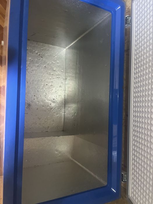 Продам морозильную камеру