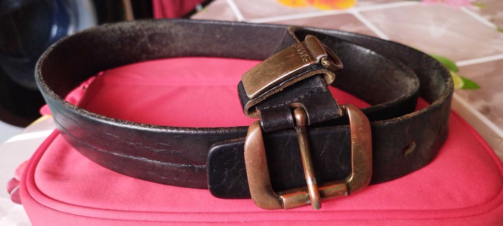 Curea neagra, groasa, unisex marimea: 85! Piele naturala cu mica uzura