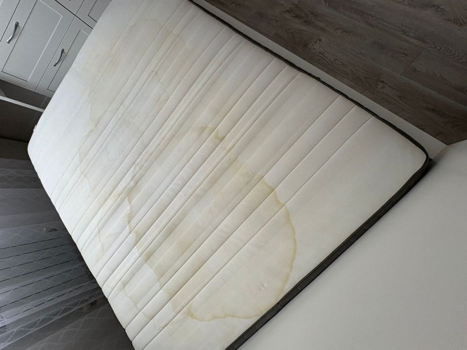 Отдам матрас 160*200