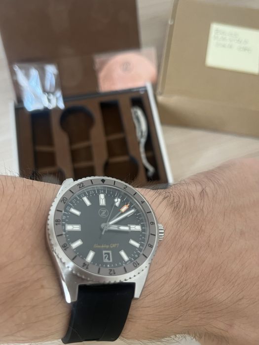 Часовник Zelos Blacktip 200m GMT "Coal Black"