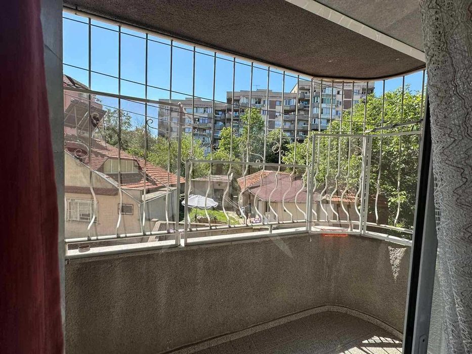 Продава се Двустаен апартамент в Пловдив, Кършияка - 68 кв.м за 1986 €/кв.м - Снимка #5