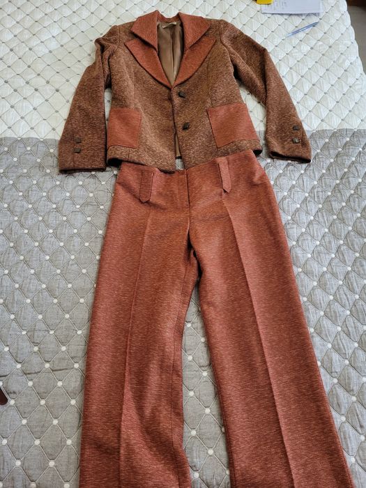 Красивая классическая тройка