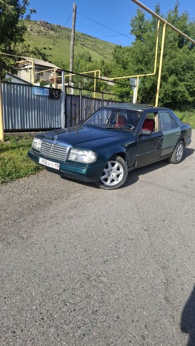 Mercedes-Benz w124