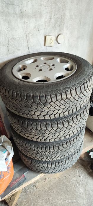 Дискис шинами Оригинал Мерс 124