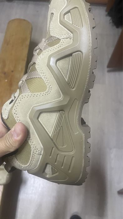 Кроссовки  тактические