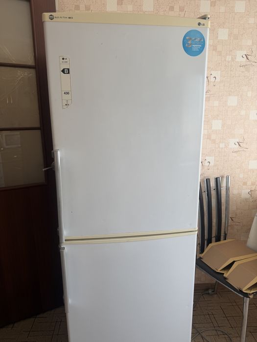 Продаю холодильник LG