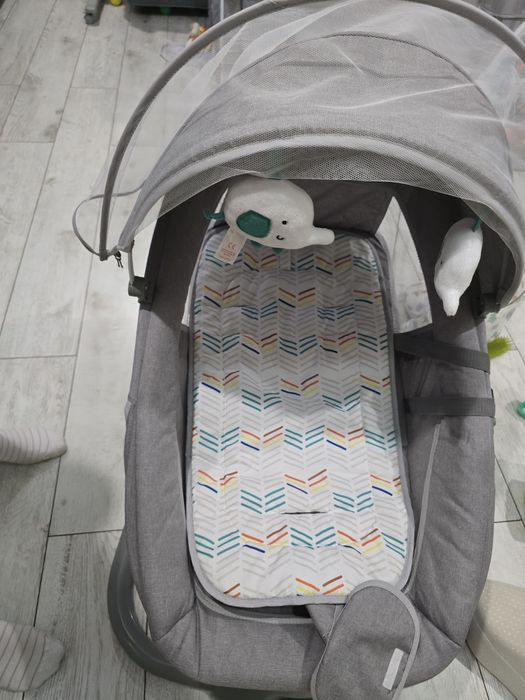 Продам качелю-шезлонг