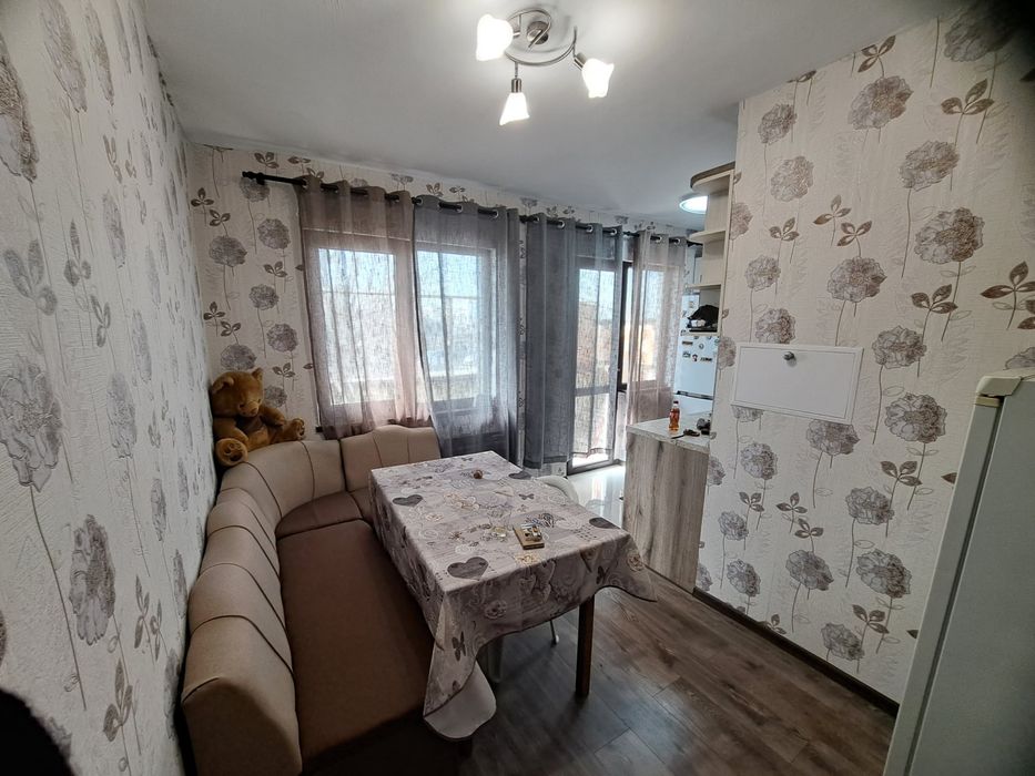 Тристаен апартамент етаж 1