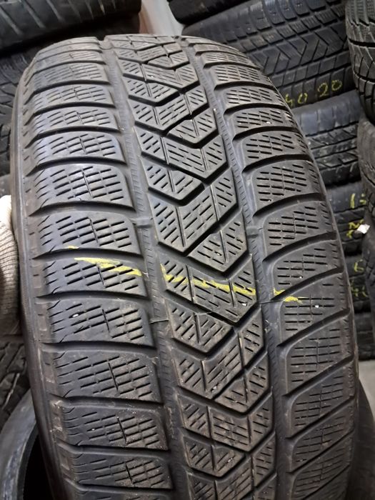 Anvelope second iarna 255 55 R18 2buc Pirelli RFT*