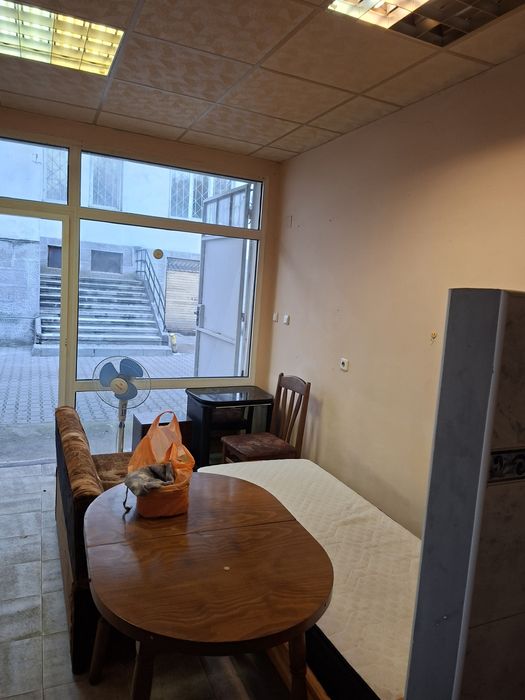 Фризьорски салон гараж под наем